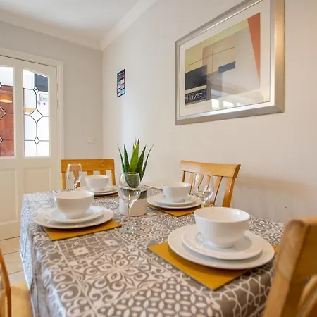 28 - Comfortable 2br - Family * Galway