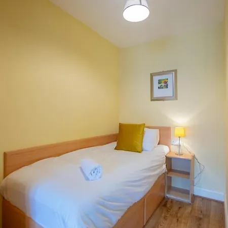 28 - Comfortable 2br - Family Apartamento Galway
