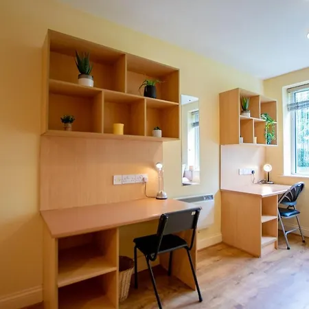 28 - Comfortable 2-bed In Apartment Galway