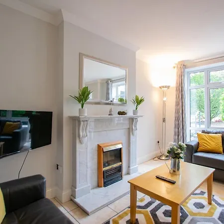 28 - Comfortable 2br - Family Apartmán Galway